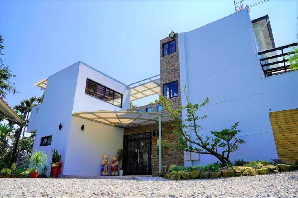 ז'ושאן Mtny Hotel מראה חיצוני תמונה